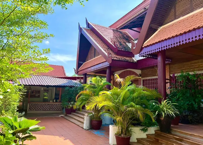 Spacious Khmer - Pool - Fast Wi-fi